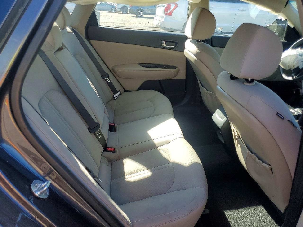 2017 KIA OPTIMA LX photo 19