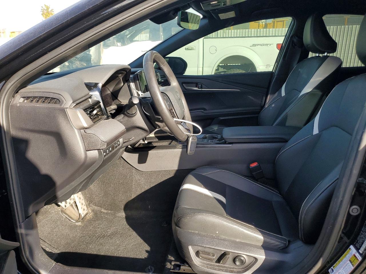 2025 TOYOTA CAMRY XSE photo 7