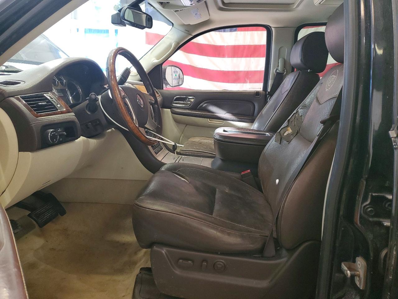 2008 CADILLAC ESCALADE ESV photo 13