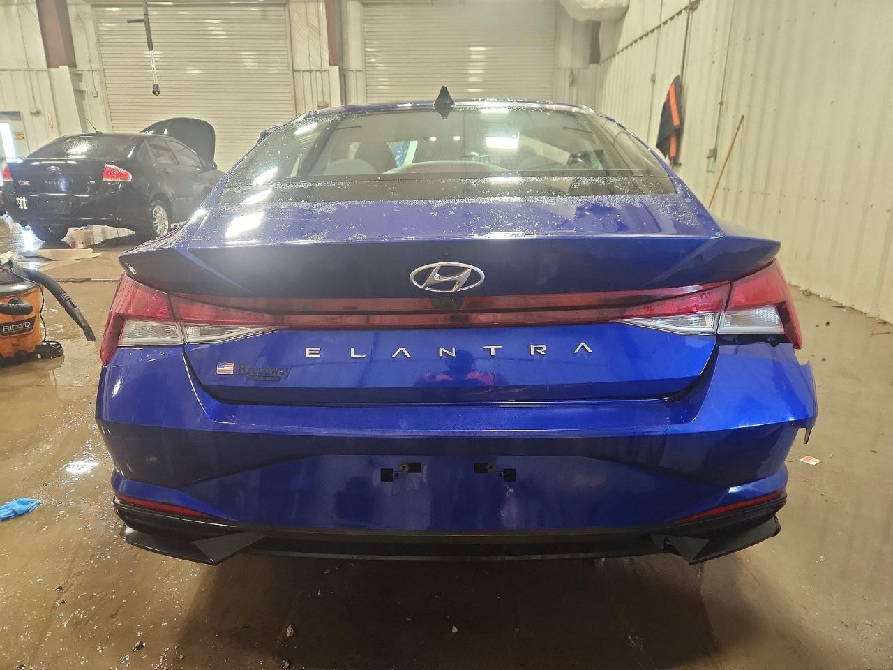 2023 HYUNDAI ELANTRA SEL photo 11