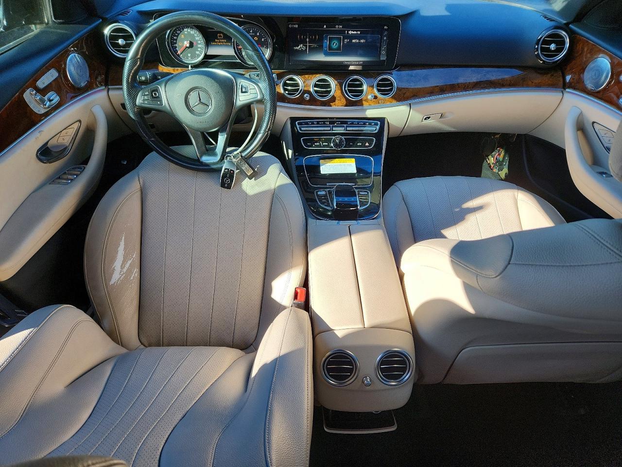 2017 MERCEDES-BENZ E 300 4MATIC photo 8