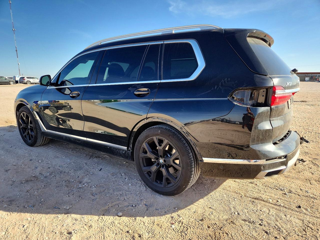 2022 BMW X7 XDRIVE40I photo 2