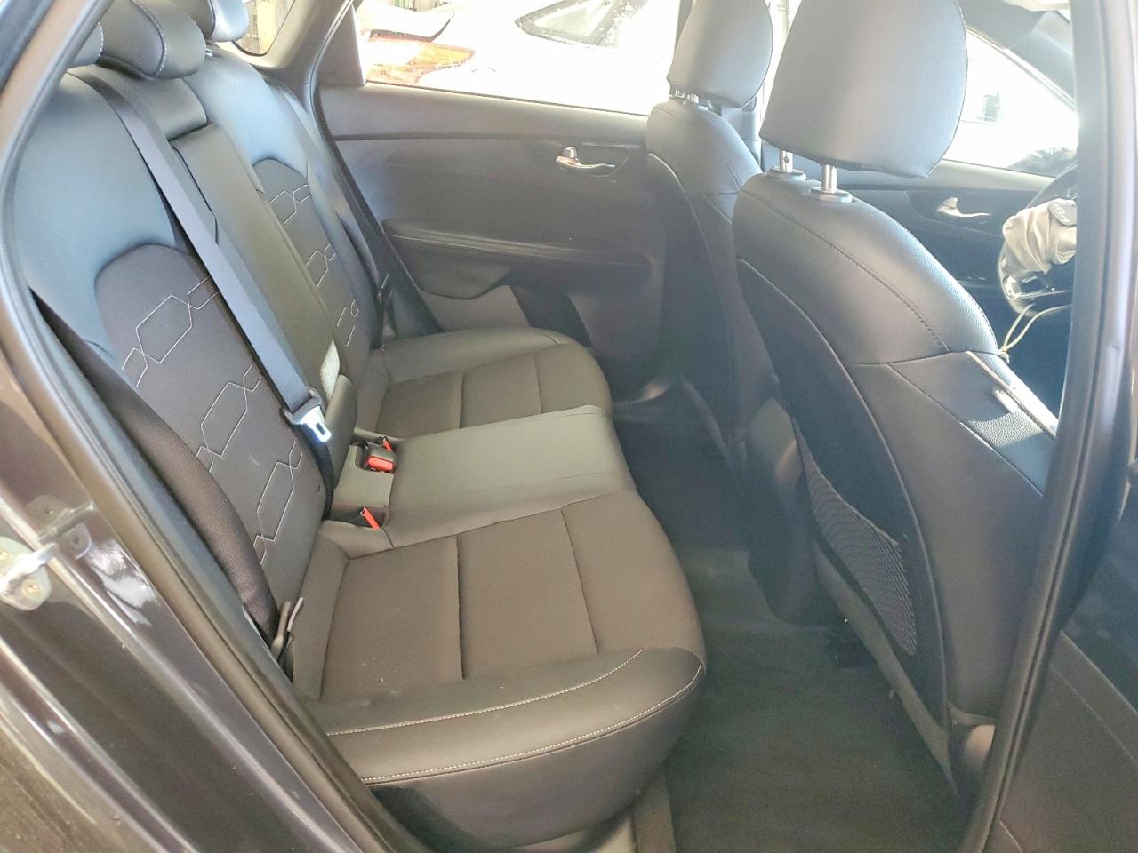 2023 KIA FORTE GT-LINE photo 11