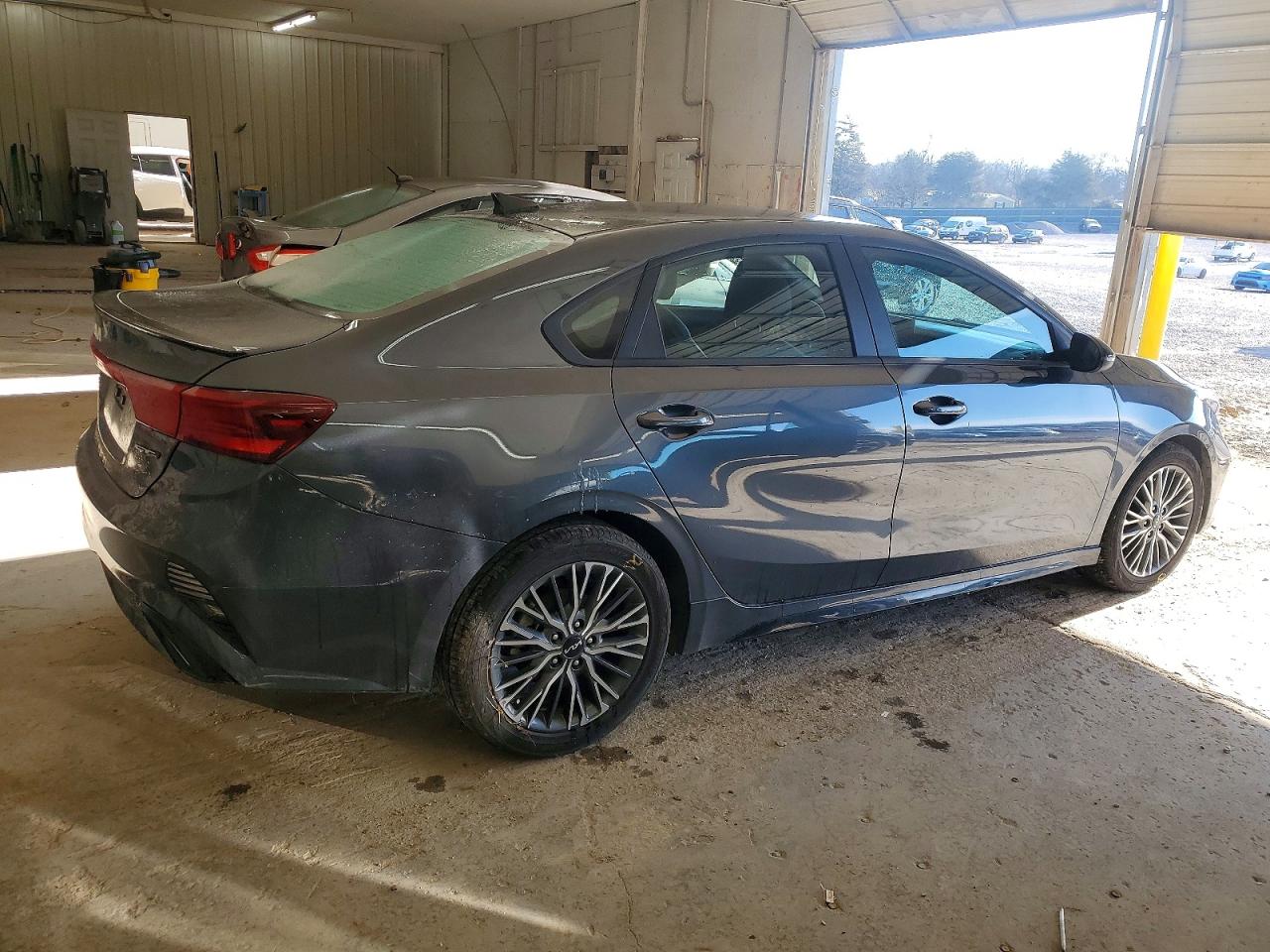 2023 KIA FORTE GT-LINE photo 3
