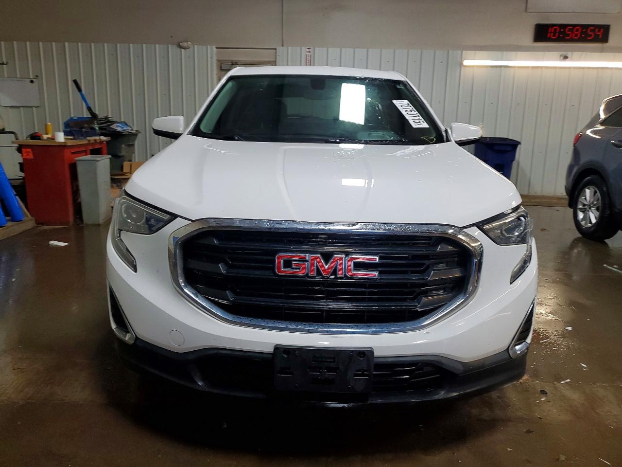 2019 GMC TERRAIN SLE photo 13