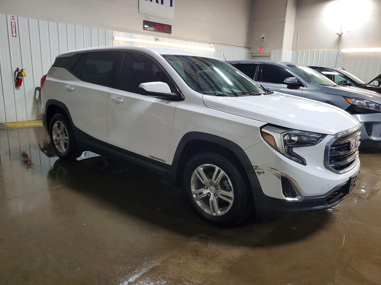 2019 GMC TERRAIN SLE photo 10