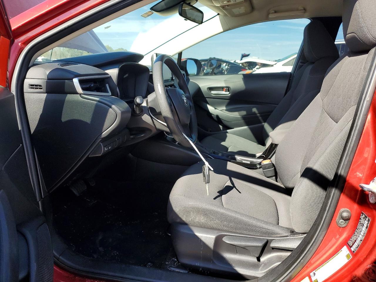2021 TOYOTA COROLLA LE photo 19