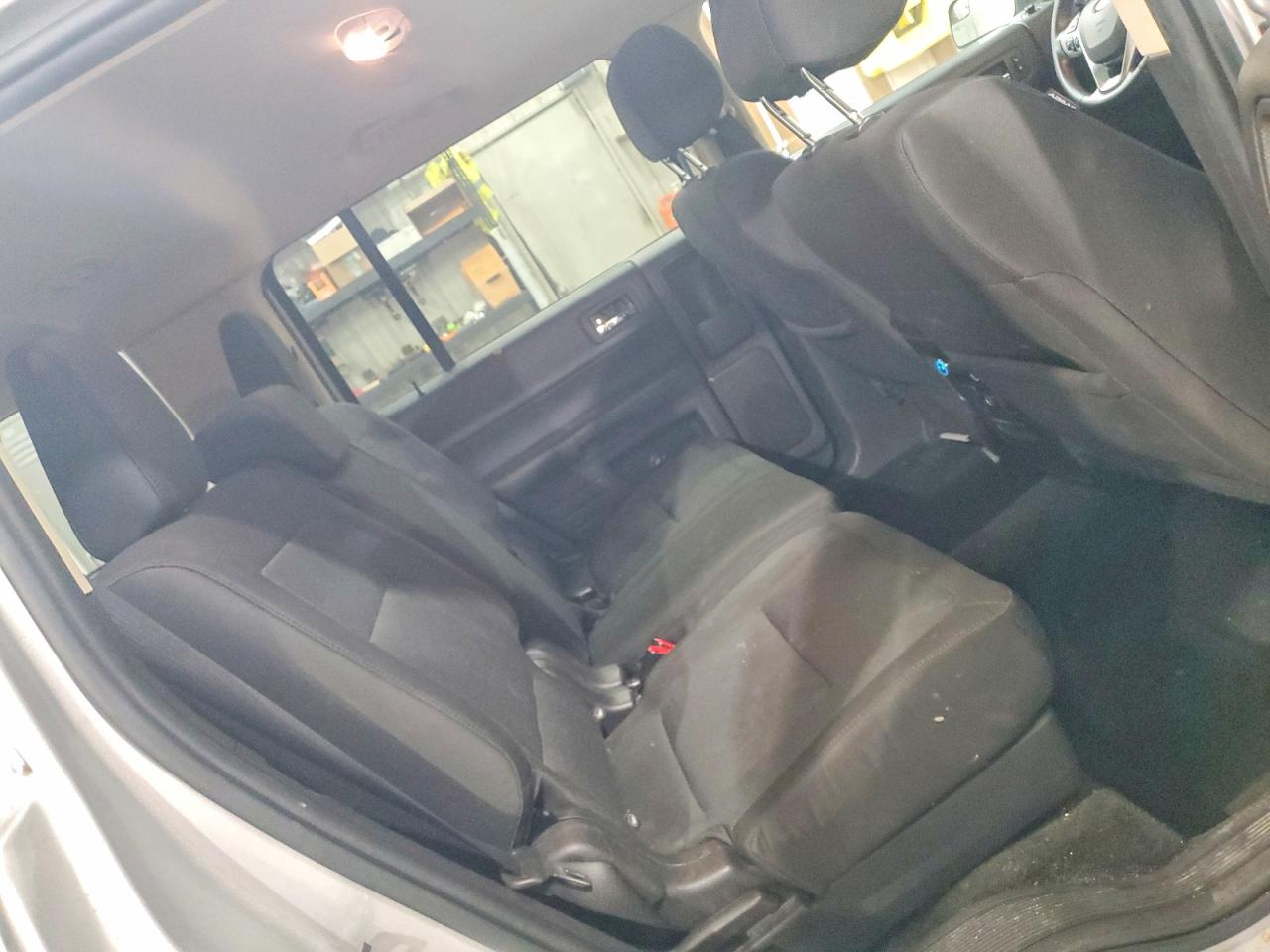 2016 FORD FLEX SE photo 19