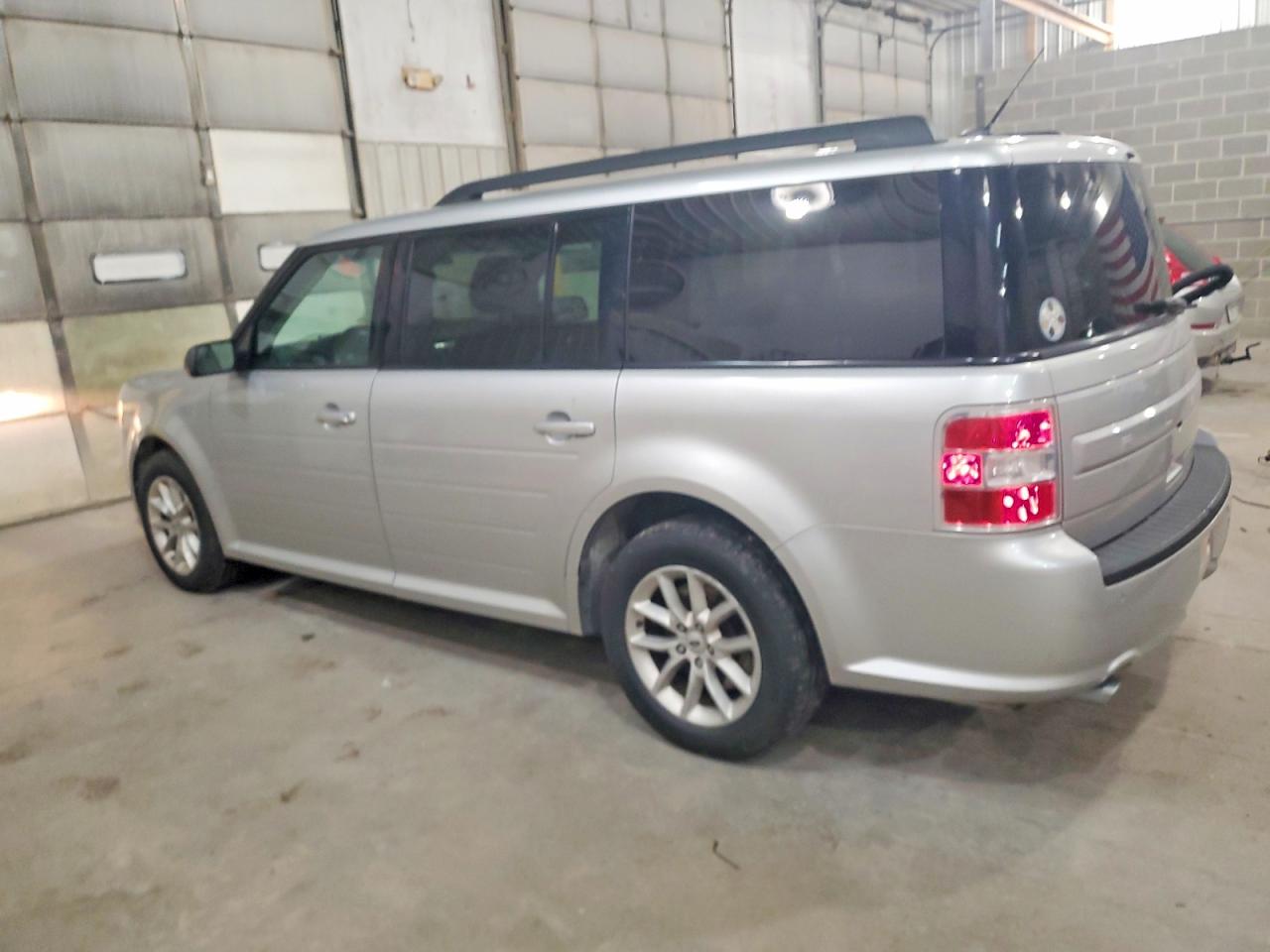 2016 FORD FLEX SE photo 3
