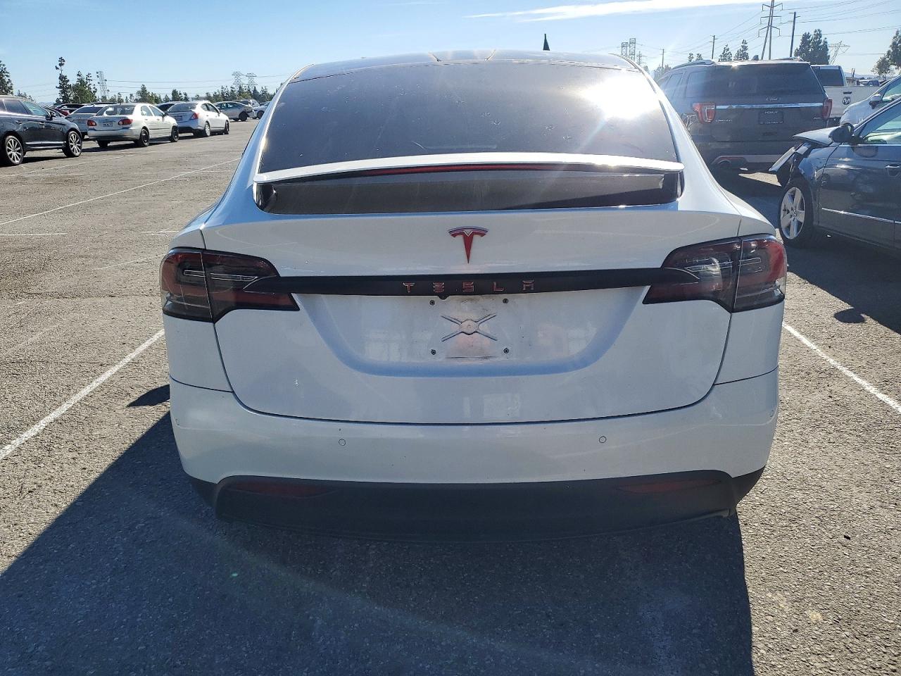 2018 TESLA MODEL X photo 16