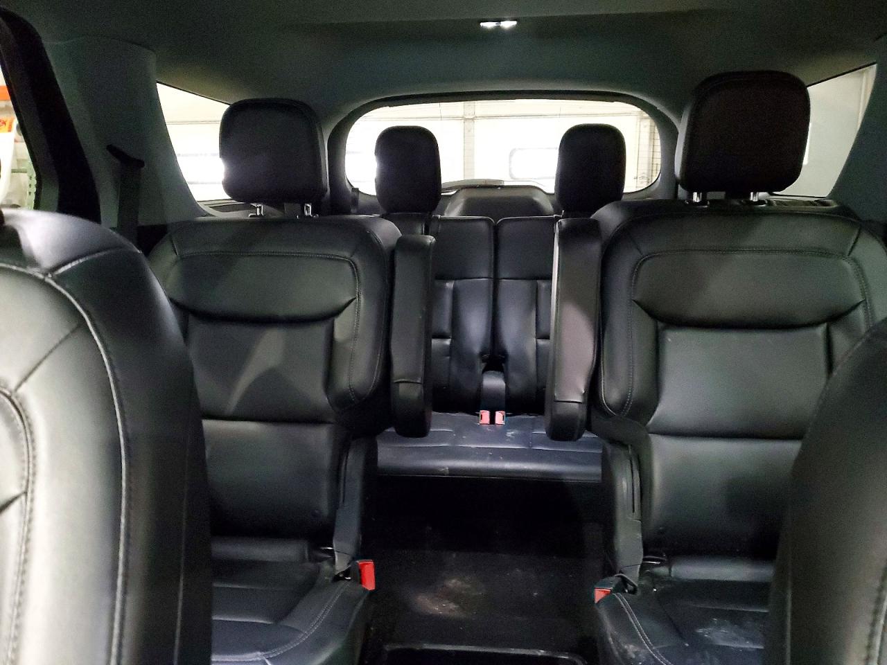 2021 FORD EXPLORER XLT photo 10