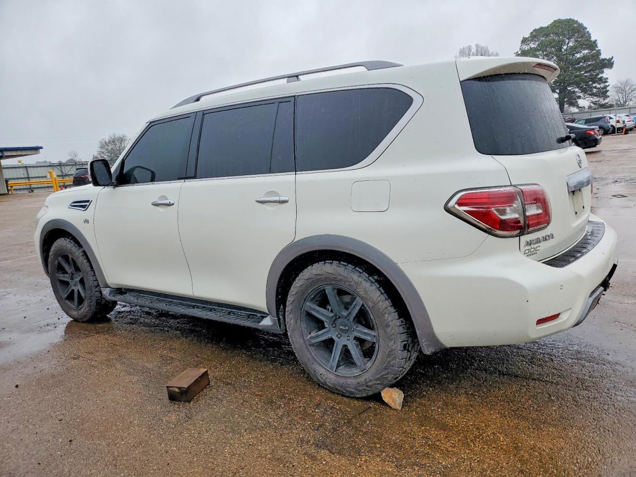 2019 NISSAN ARMADA SV photo 4
