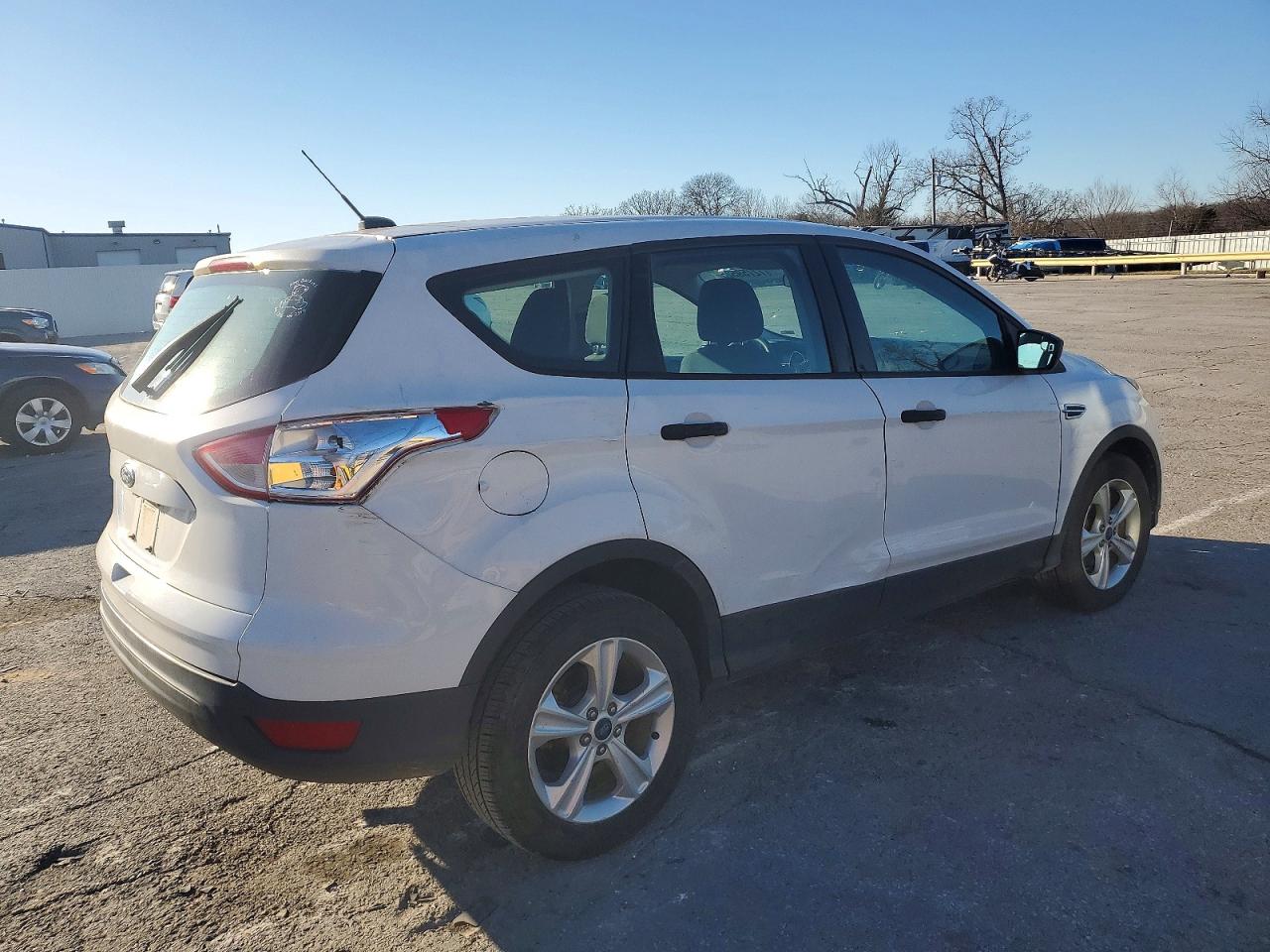 2016 FORD ESCAPE S photo 3