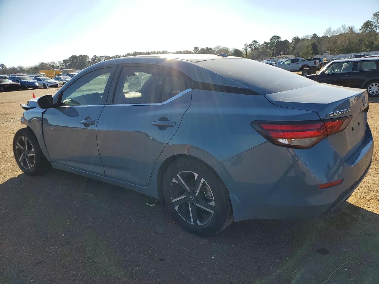 2025 NISSAN SENTRA SV photo 4