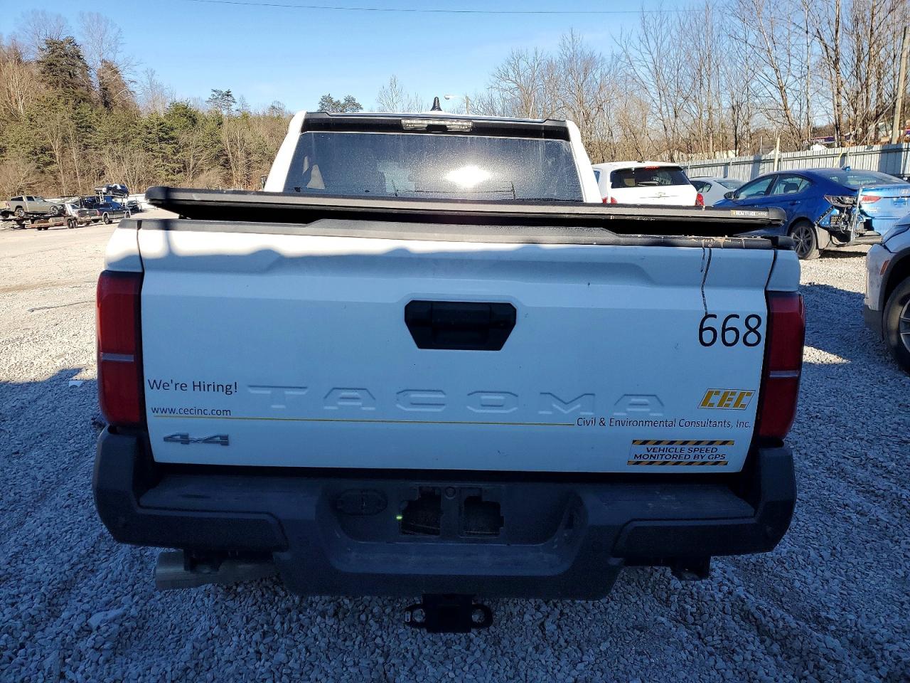 2025 TOYOTA TACOMA DOUBLE CAB photo 11