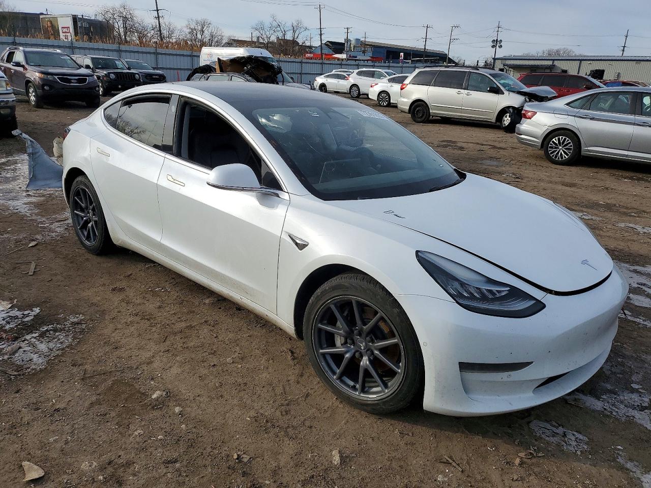 2019 TESLA MODEL 3 photo 4