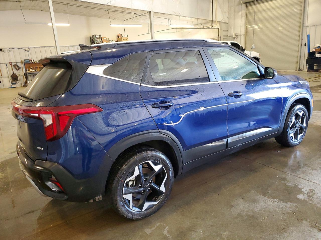 2025 KIA SELTOS EX photo 3