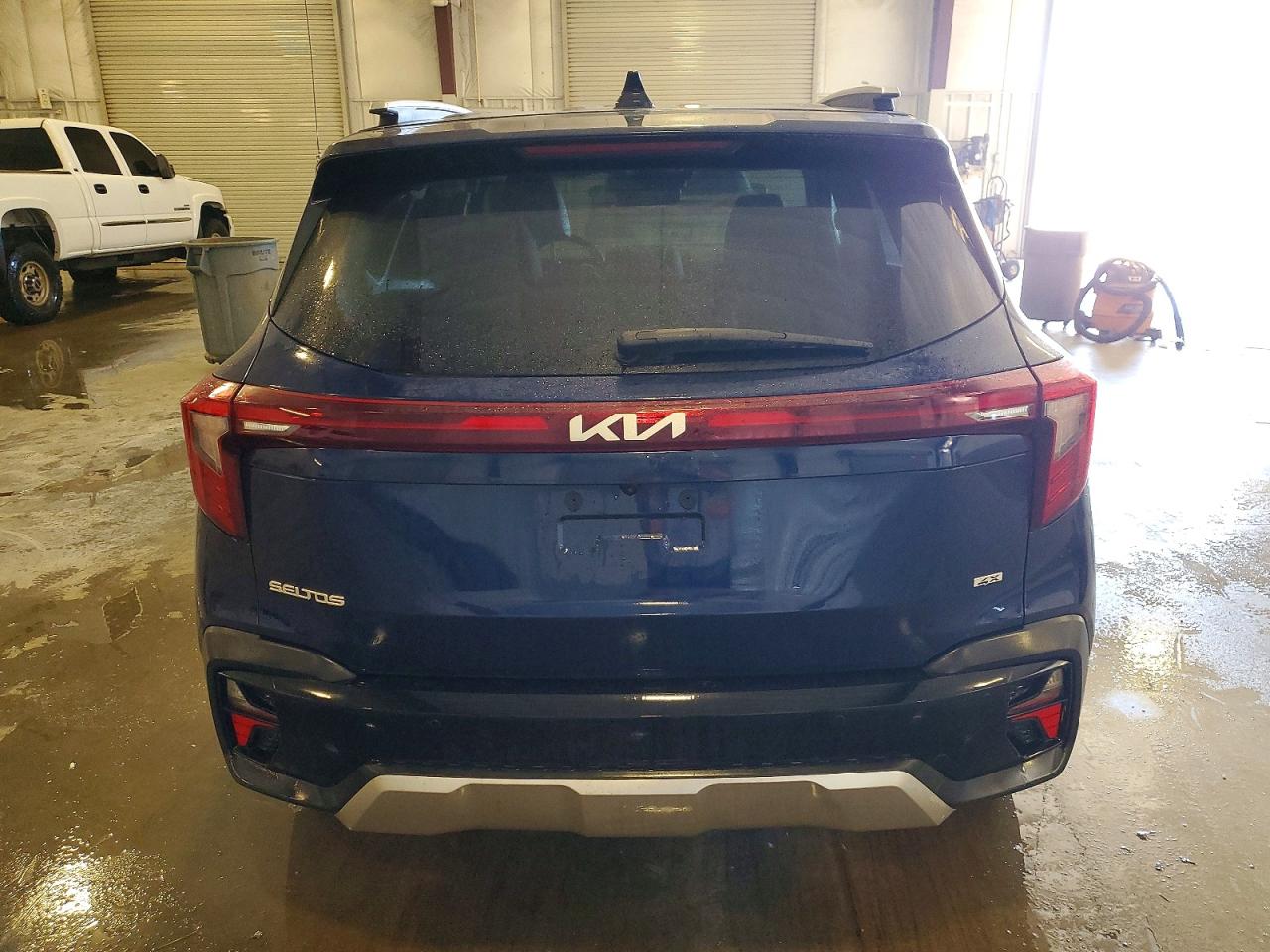 2025 KIA SELTOS EX photo 6