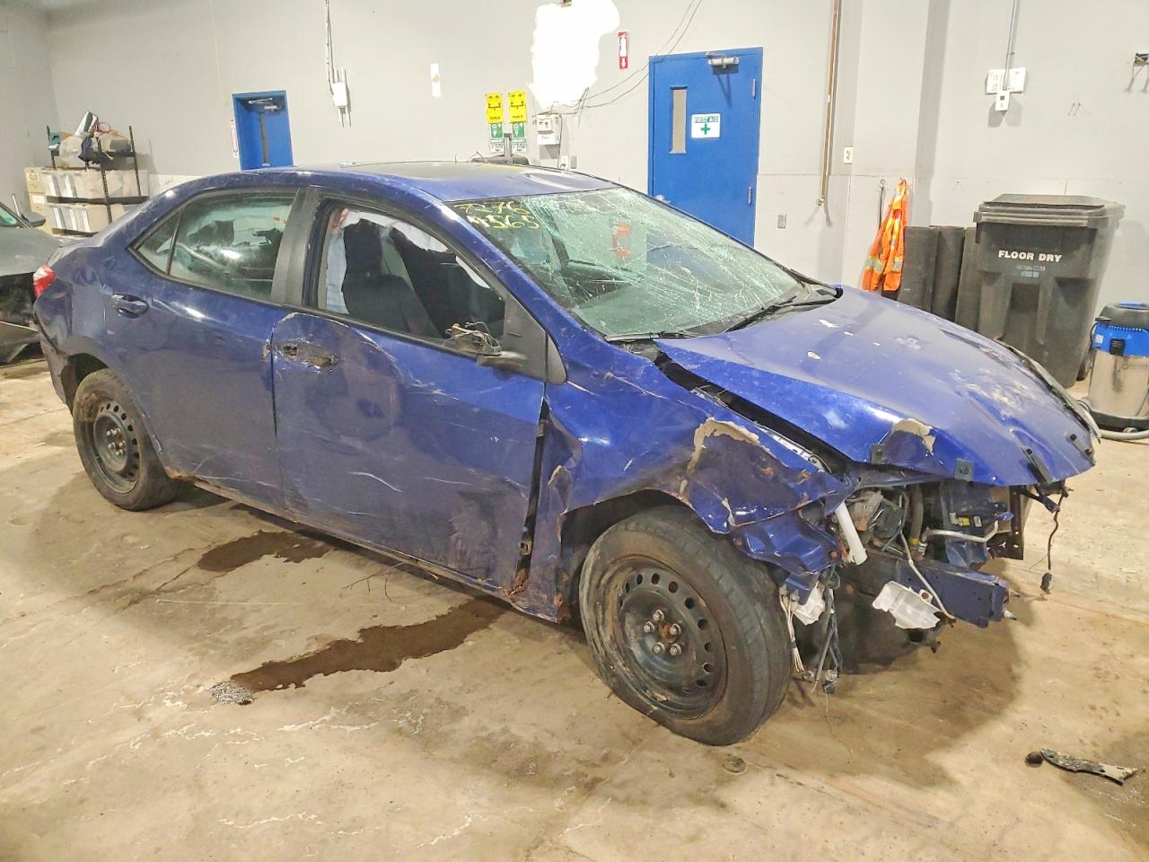 2014 TOYOTA COROLLA L photo 13