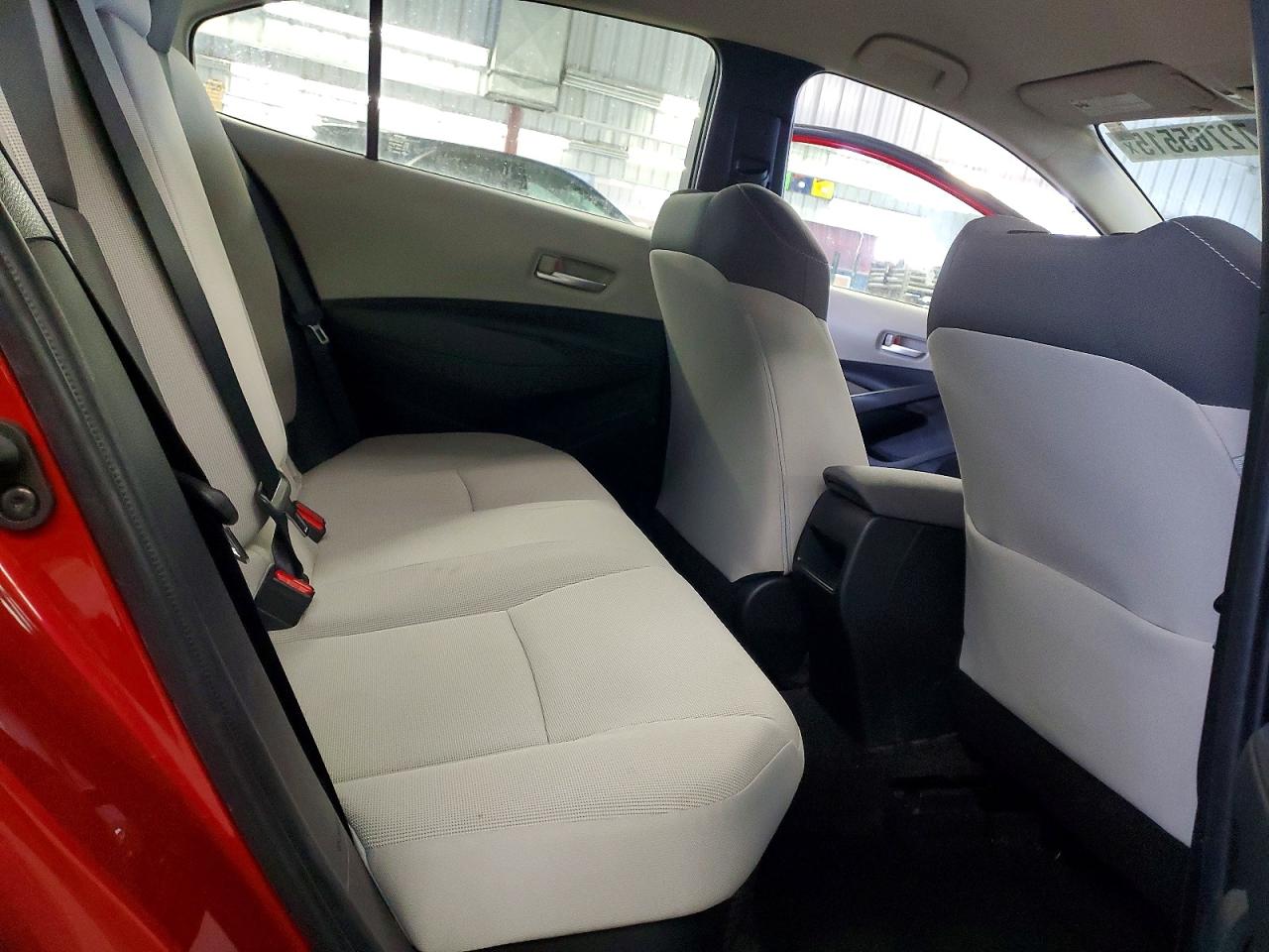 2021 TOYOTA COROLLA LE photo 19
