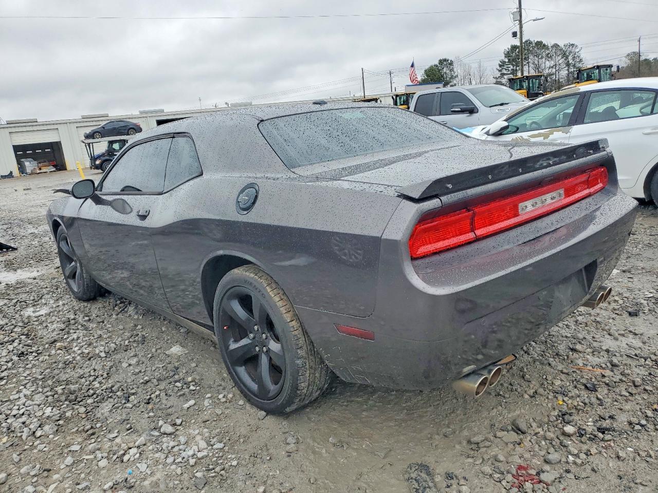 2013 DODGE CHALLENGER SXT photo 3