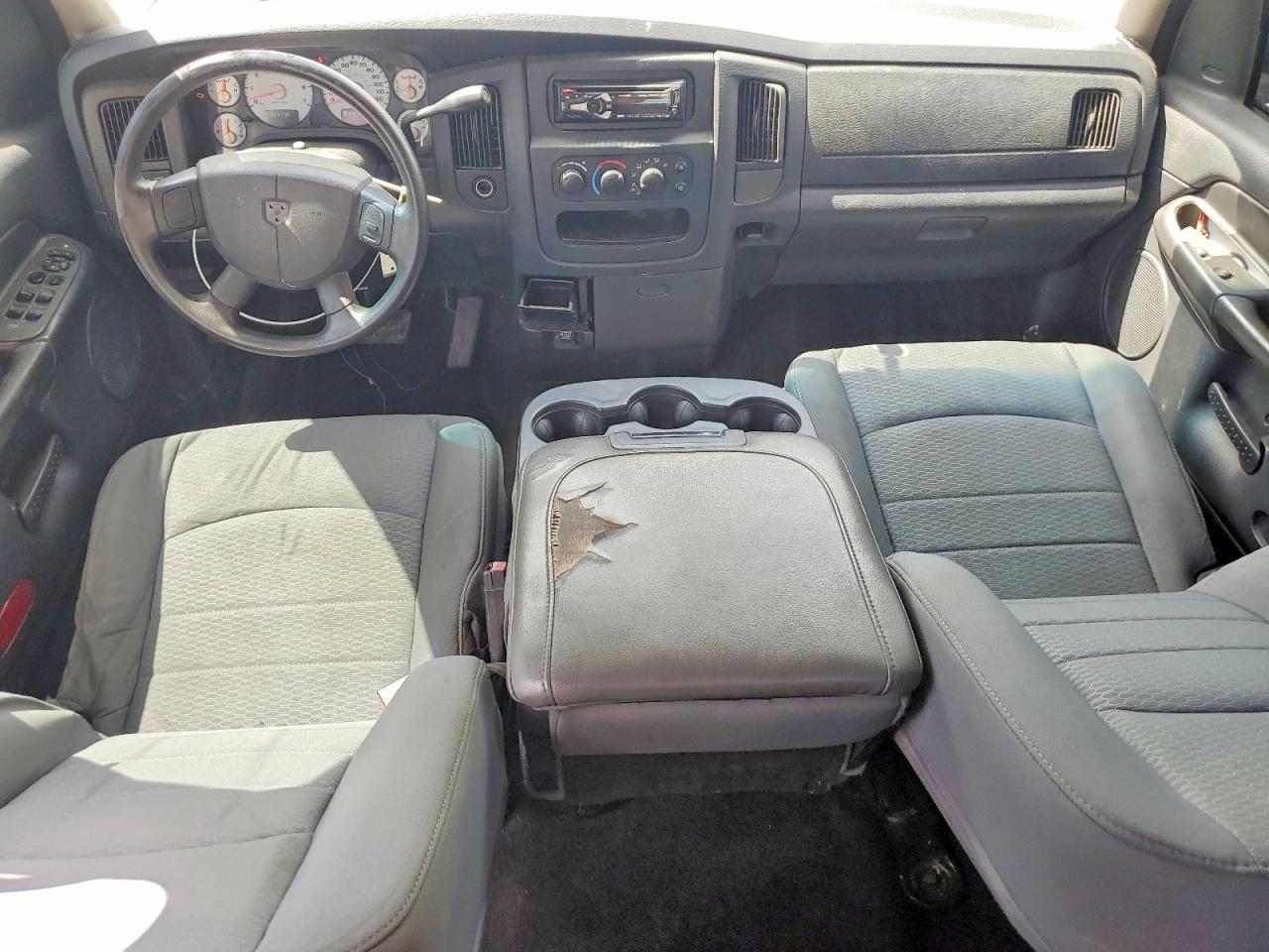 2004 DODGE RAM 1500 ST photo 8