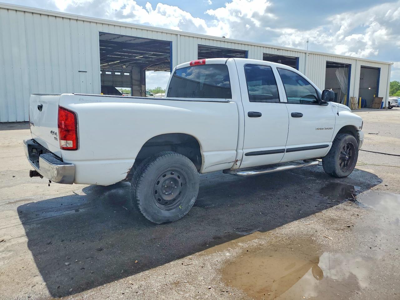 2004 DODGE RAM 1500 ST photo 3