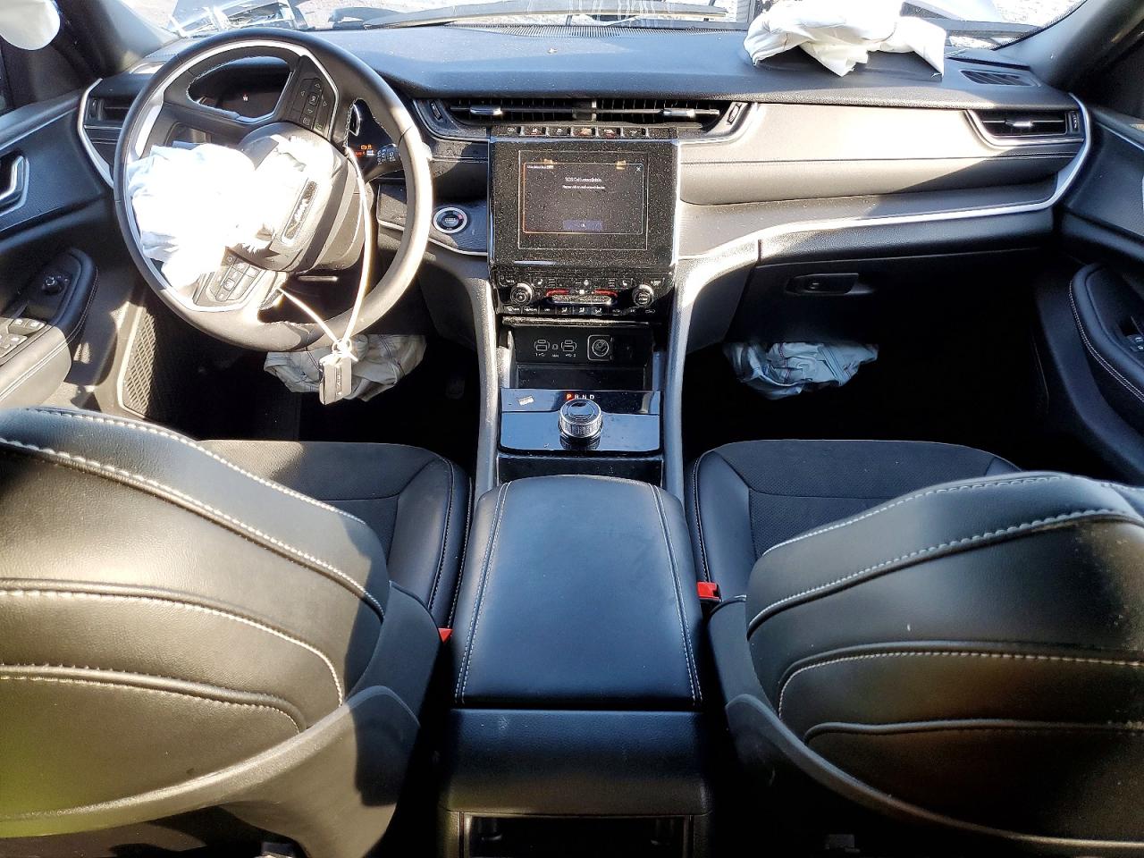 2024 JEEP GRAND CHEROKEE LAREDO photo 8