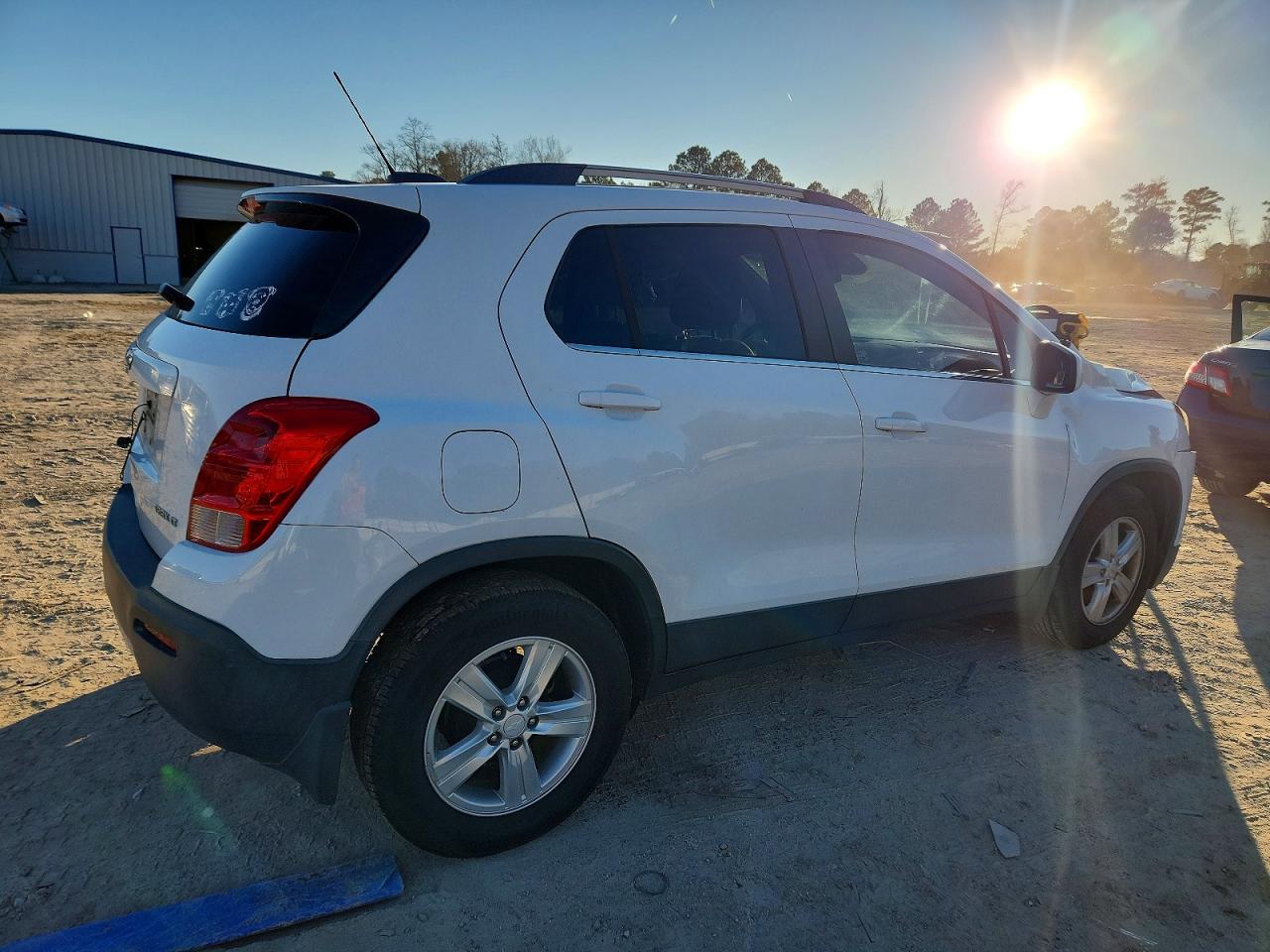2015 CHEVROLET TRAX 1LT photo 3