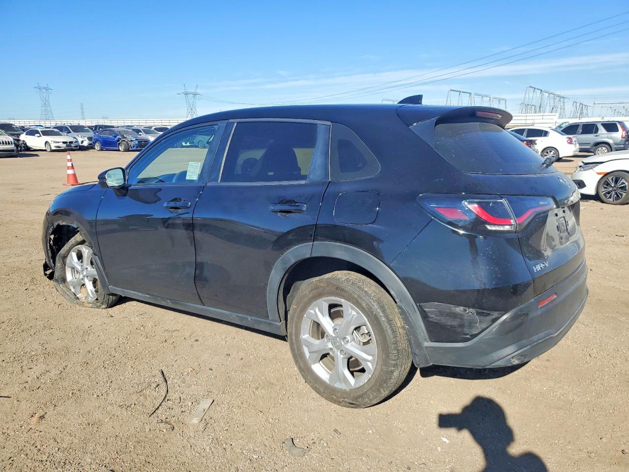 2024 HONDA HR-V LX photo 2