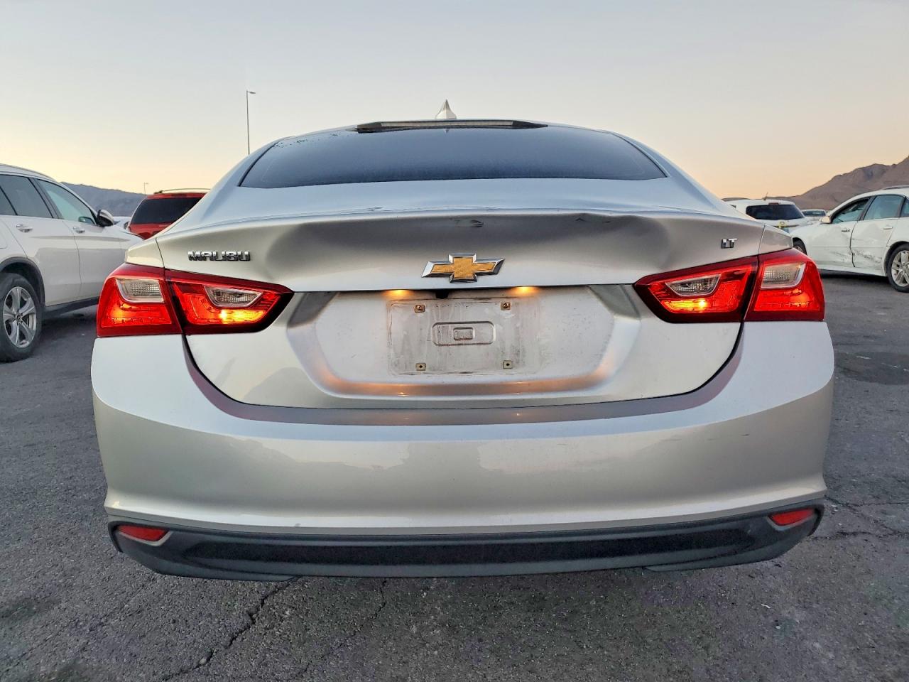2016 CHEVROLET MALIBU LT photo 6