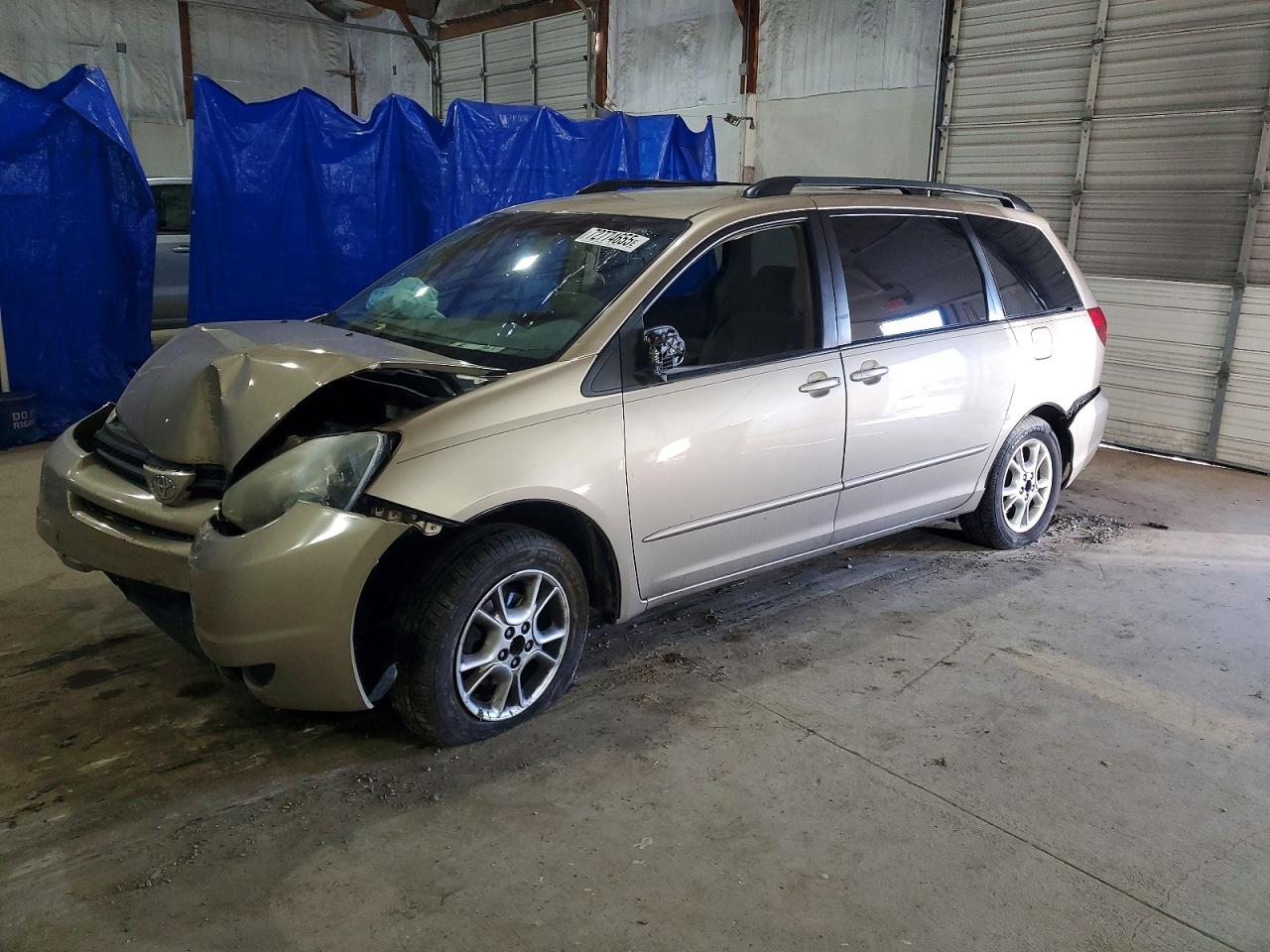 2004 TOYOTA SIENNA