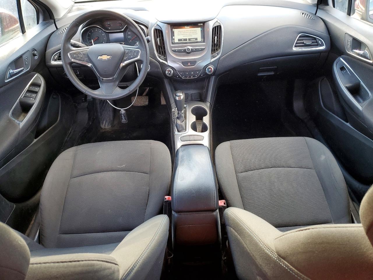 2017 CHEVROLET CRUZE LT photo 8
