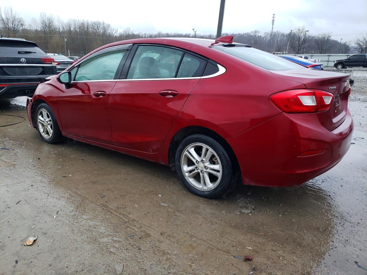2017 CHEVROLET CRUZE LT photo 2