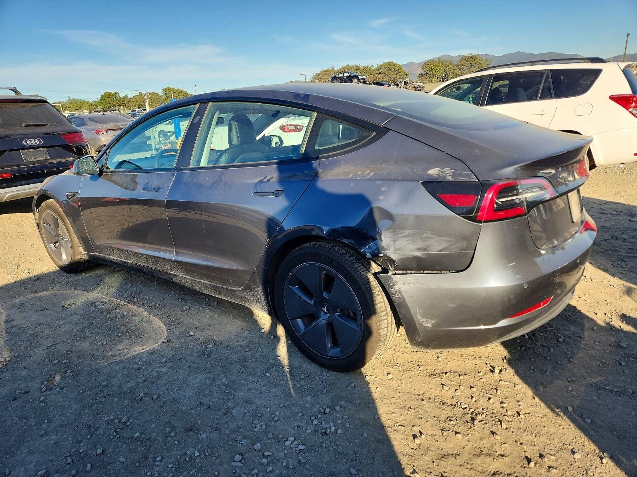 2022 TESLA MODEL 3 photo 2