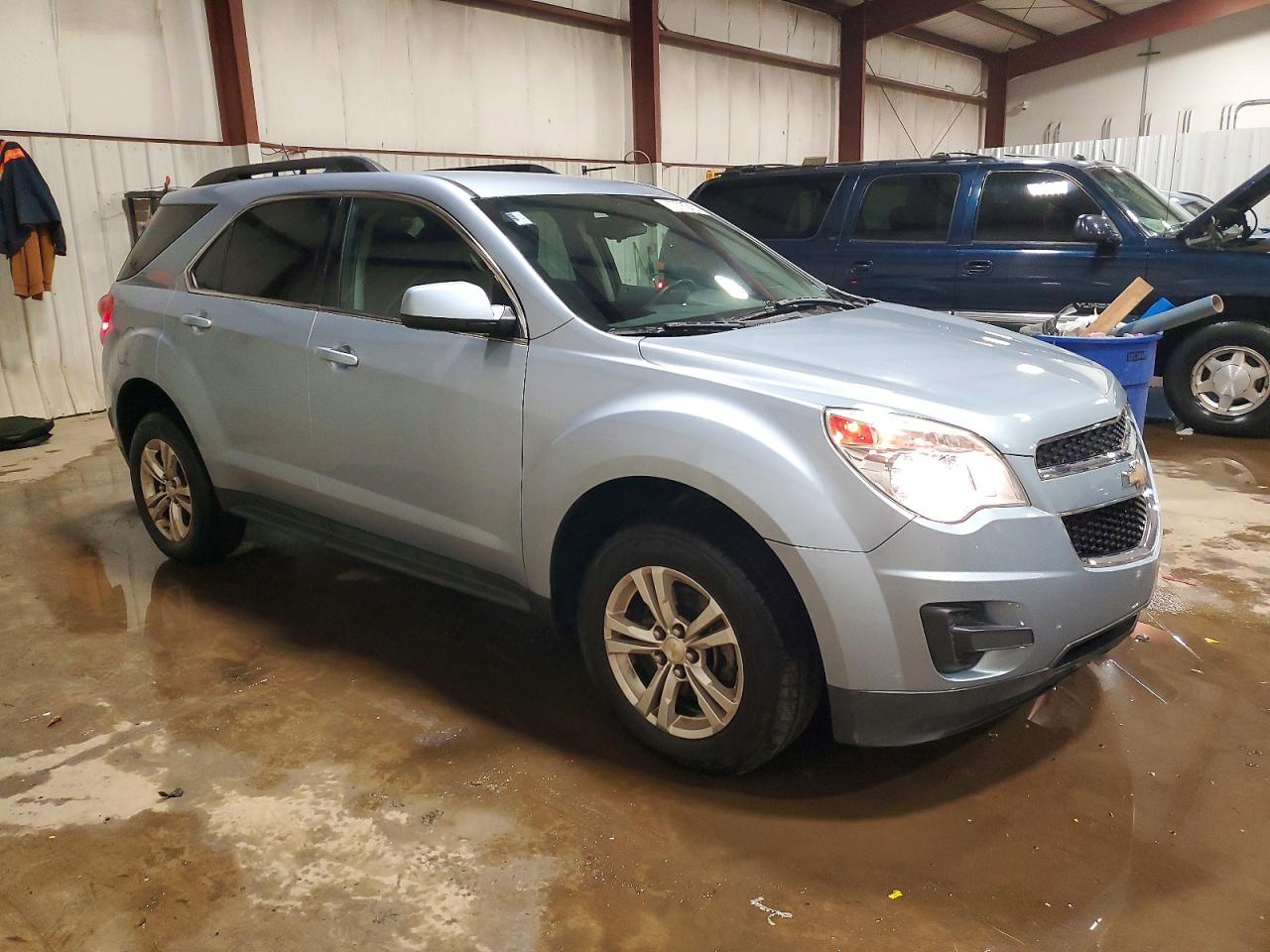 2015 CHEVROLET EQUINOX LT photo 4