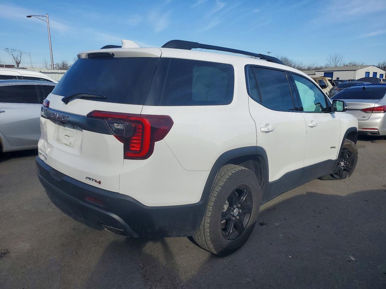 2023 GMC ACADIA AT4 photo 3