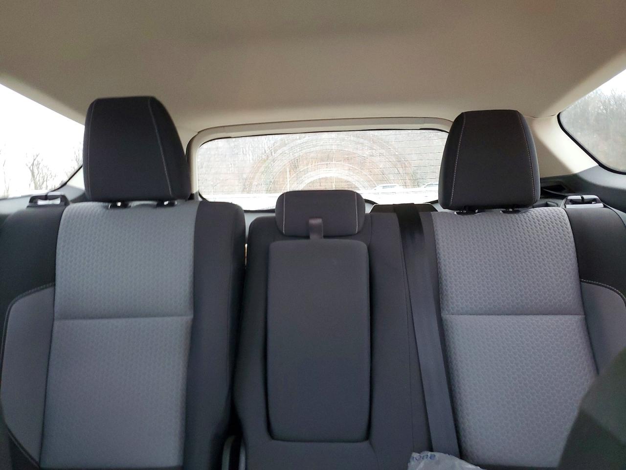 2017 FORD ESCAPE SE photo 19