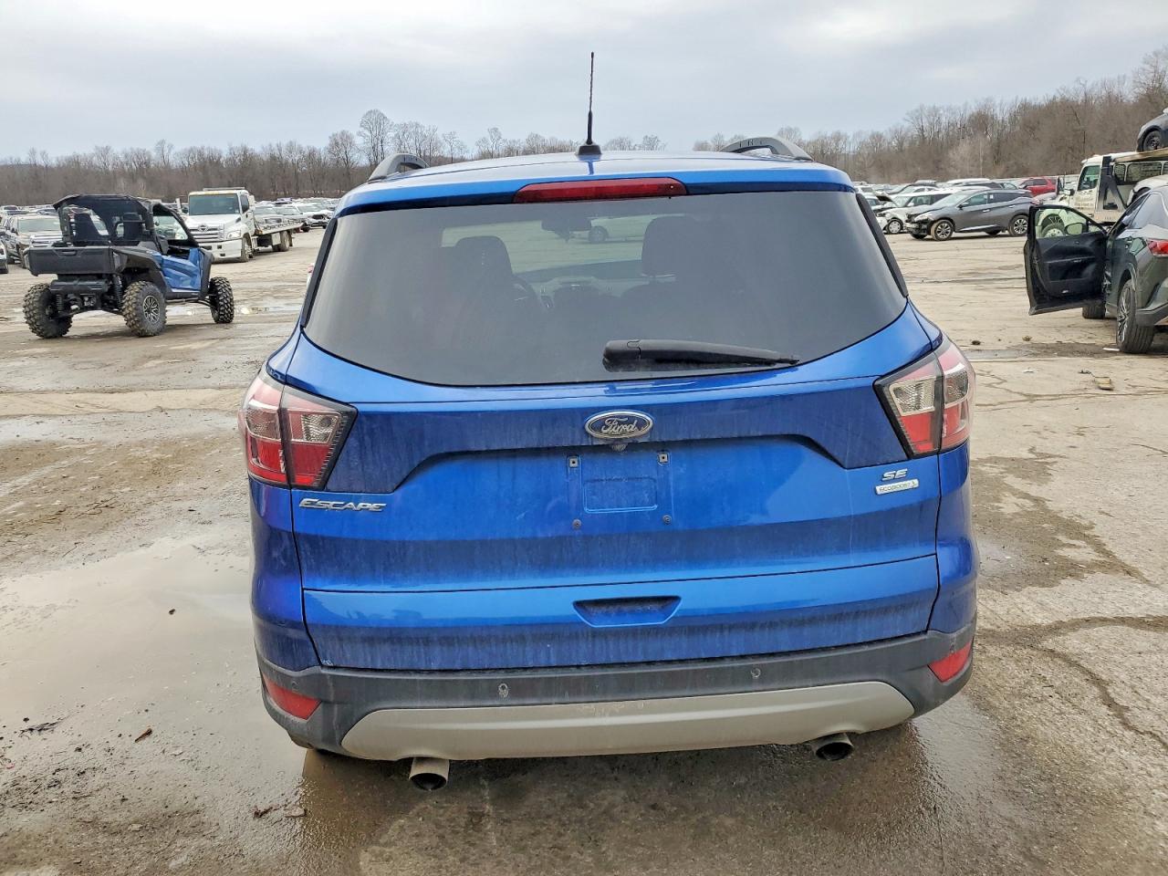 2017 FORD ESCAPE SE photo 11