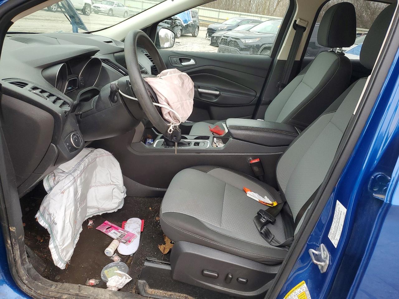 2017 FORD ESCAPE SE photo 13