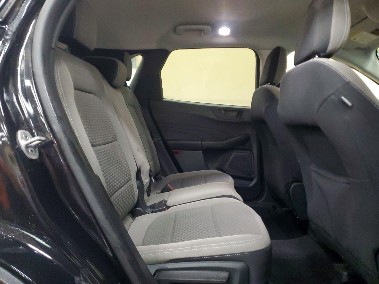 2022 FORD ESCAPE SE photo 31