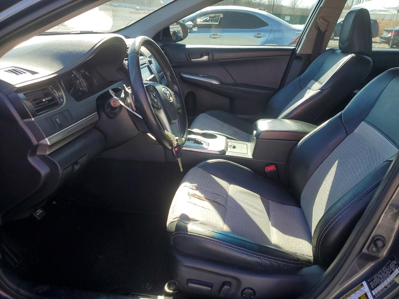 2012 TOYOTA CAMRY BASE photo 7