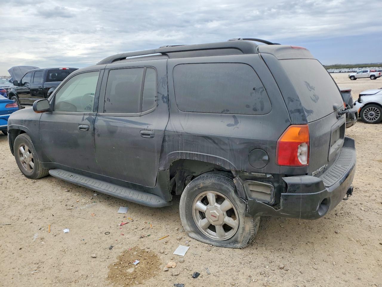 2003 GMC ENVOY XL photo 4