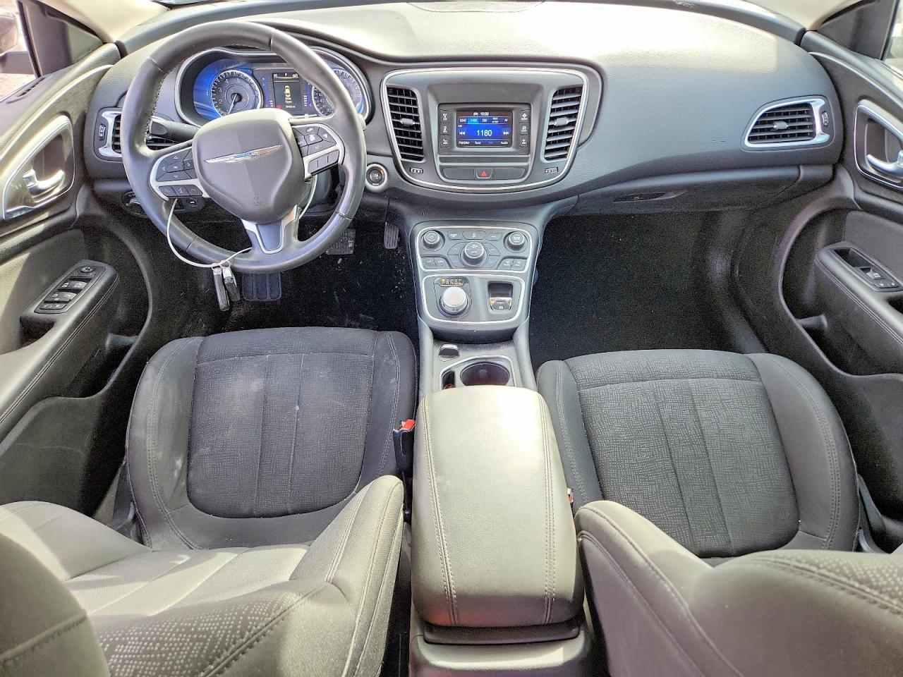 2016 CHRYSLER 200 photo 22
