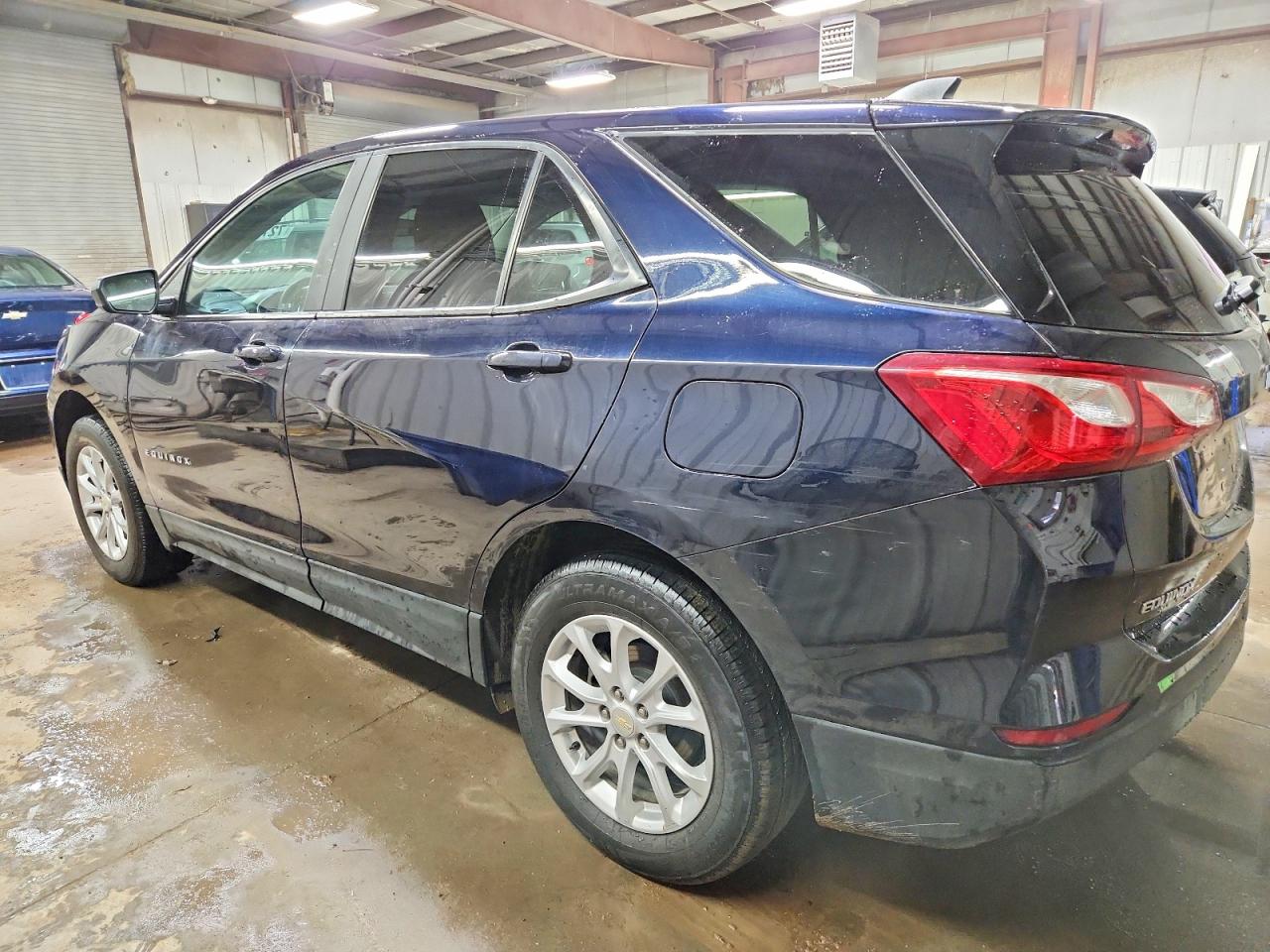 2020 CHEVROLET EQUINOX LS photo 2