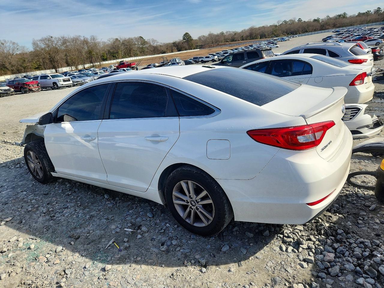 2015 HYUNDAI SONATA SE photo 3