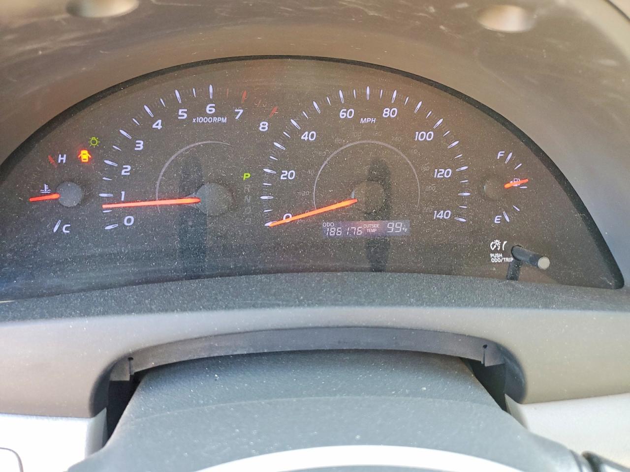 2010 TOYOTA CAMRY BASE photo 17