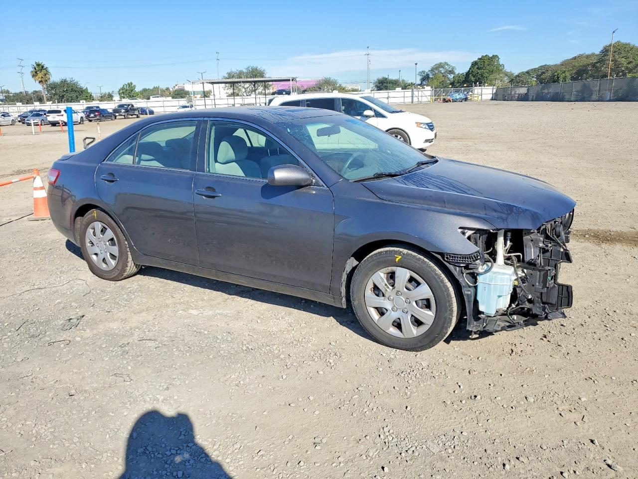 2010 TOYOTA CAMRY BASE photo 7