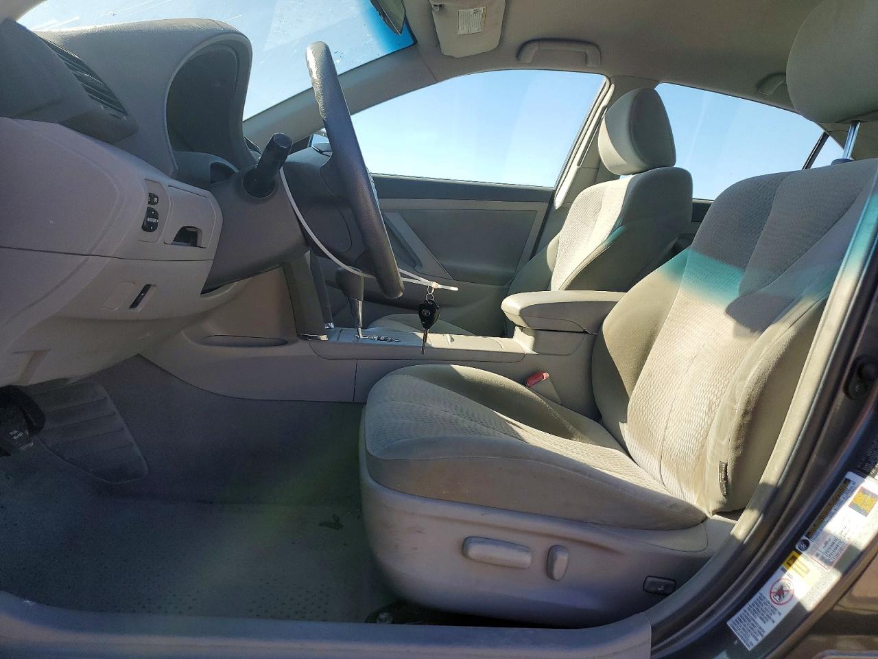 2010 TOYOTA CAMRY BASE photo 13