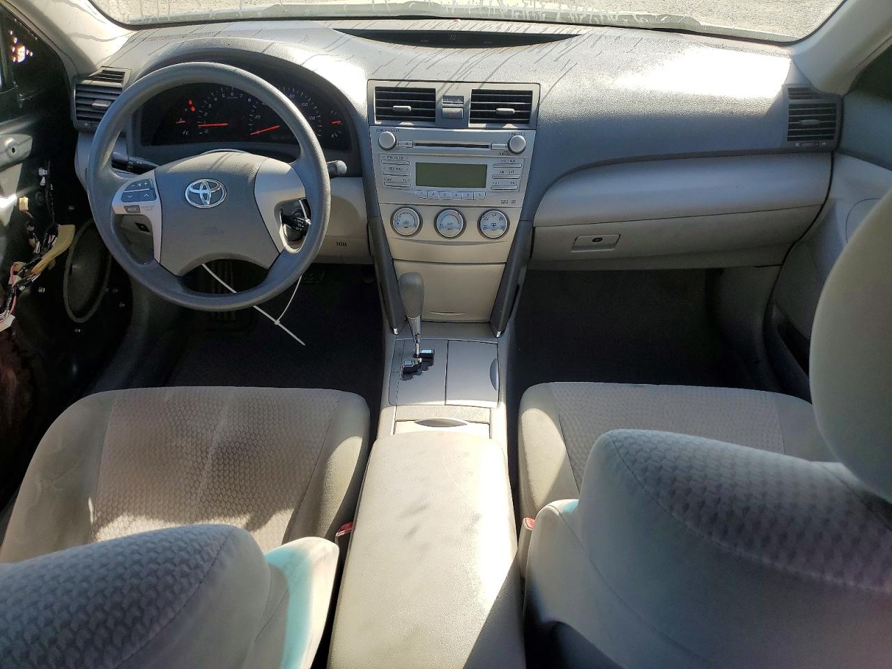 2010 TOYOTA CAMRY BASE photo 15
